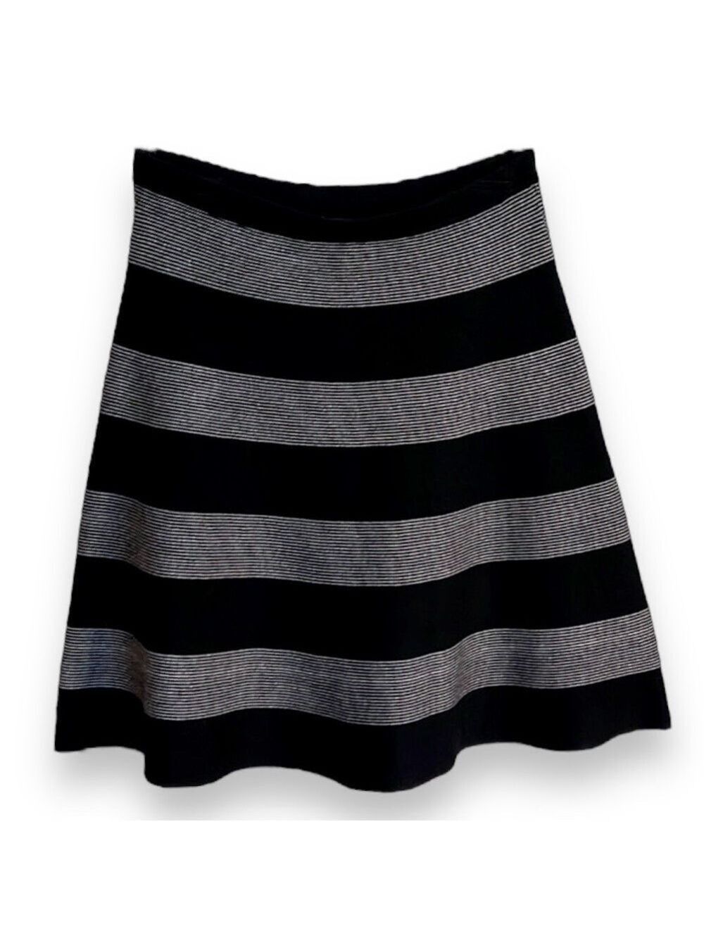 Spense Black & White Mini Skirt Black Thick Sweater Material Women’s Size Small